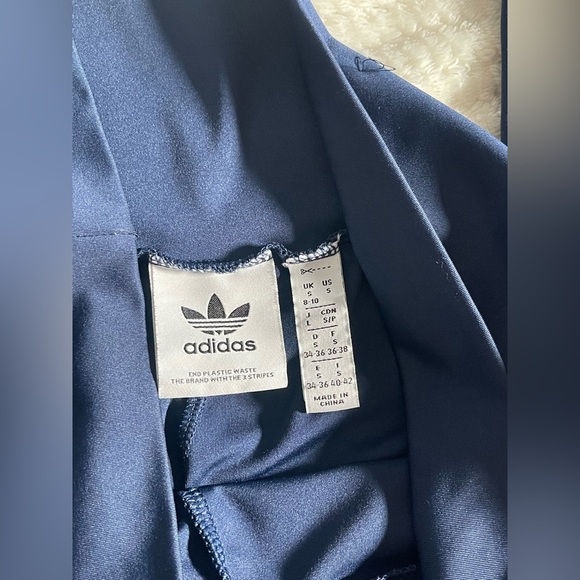 Adidas Navy Leggings with Iconic Logo - Picture 2 of 6